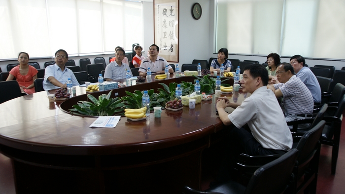 2010年9月15日上海商投集團王董、沈董蒞臨我院參觀！