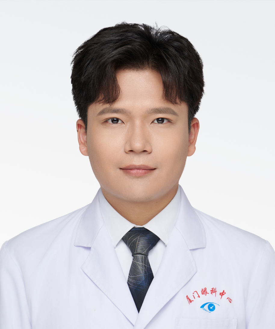 陳育鋒眼科學碩士